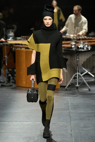 Look 36
